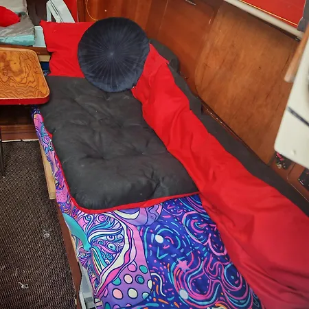 Úszó hotel Marjonetka Na Wodzie *